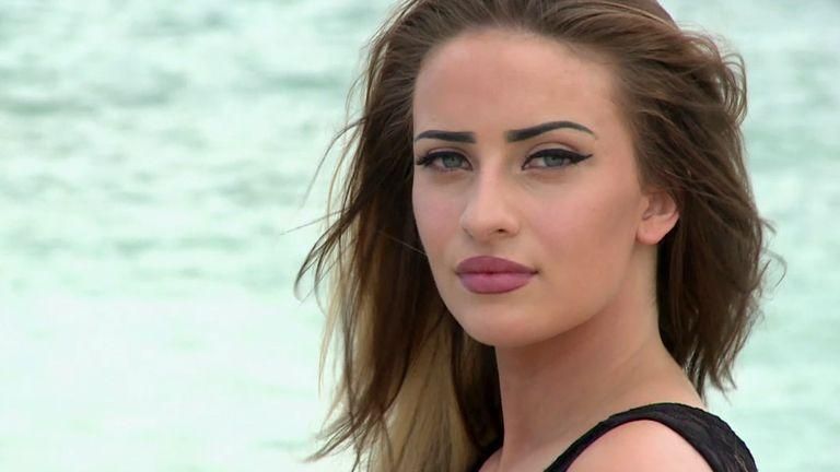 Folge 92 - Next, Please! - Staffel 1 | RTL+