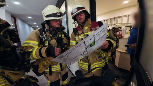 Feuer, Wasser, Erde, Luft - Retter in ihrem Element