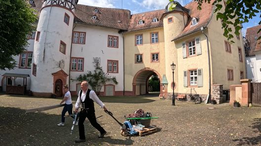 Traumhaus oder Luftschloss? - Normal wohnen kann jeder