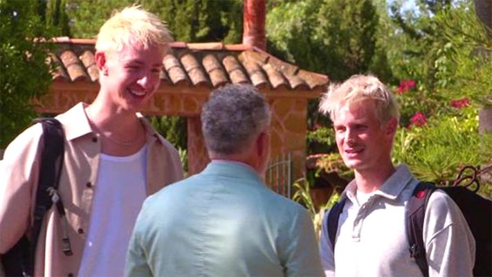 Mit den Podcastern und First Dates Hotel-Fans Niklas und David