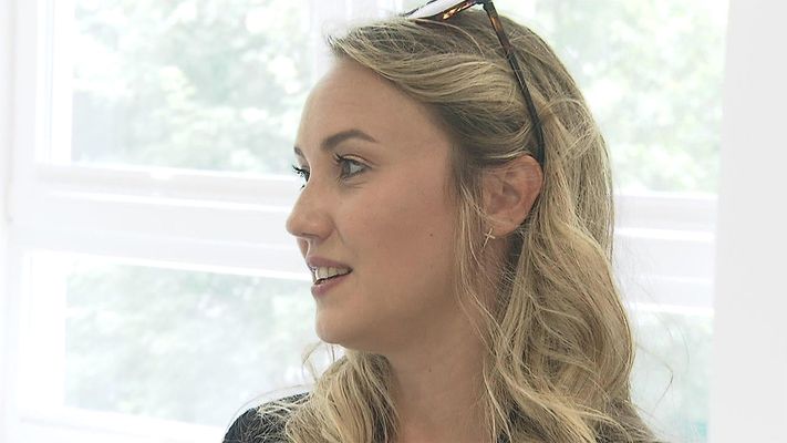 "Ein bisschen nackig!"