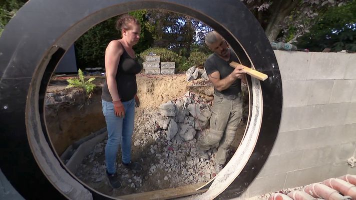 Fantasy-Erdhöhle und vertikaler Garten