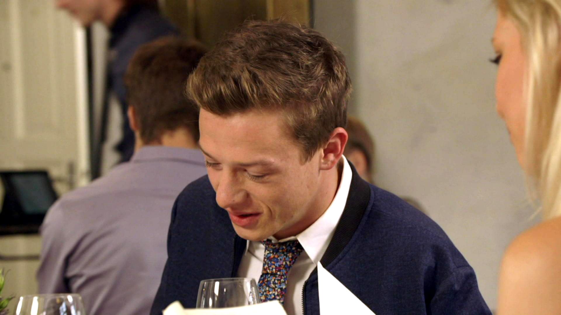 Folge 5842 vom 01.10.2015 Gute Zeiten, schlechte Zeiten RTL+