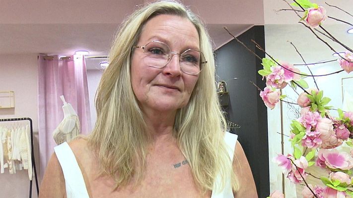 "Ist das Dein Kleid?"