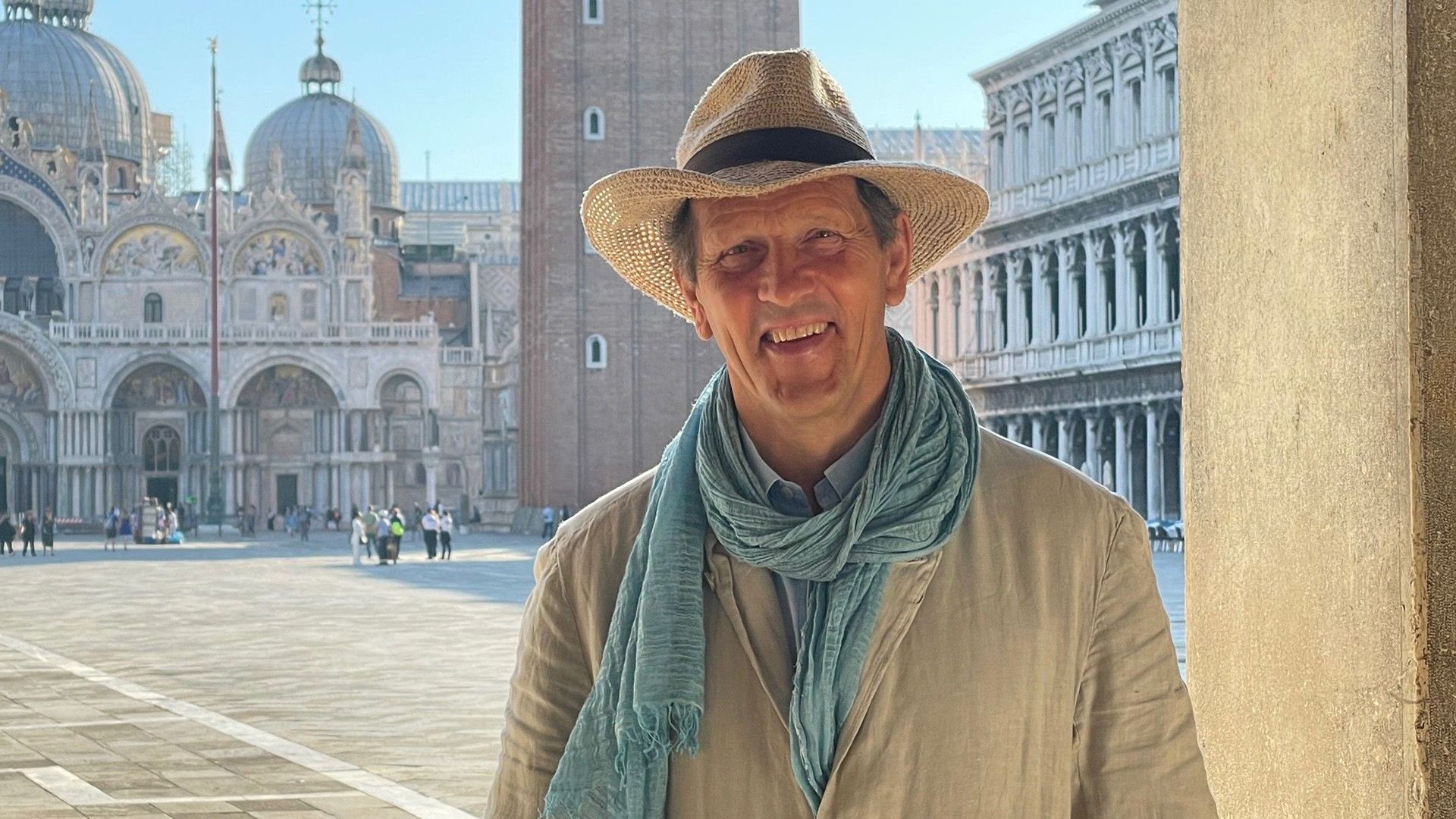 Folge 1 Monty Don Die schönsten Gärten an der Adria Staffel 1 RTL+
