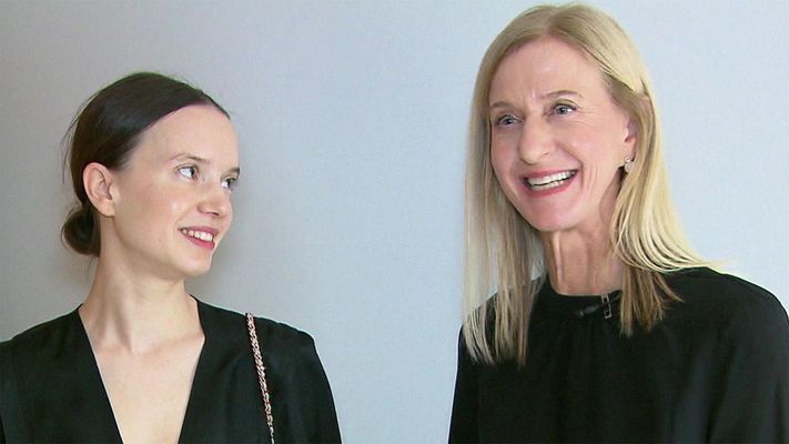 Motto in Stuttgart: Doppelt unwiderstehlich! Zeigt, dass ein sinnliches Outfit keine Altersgrenze ha